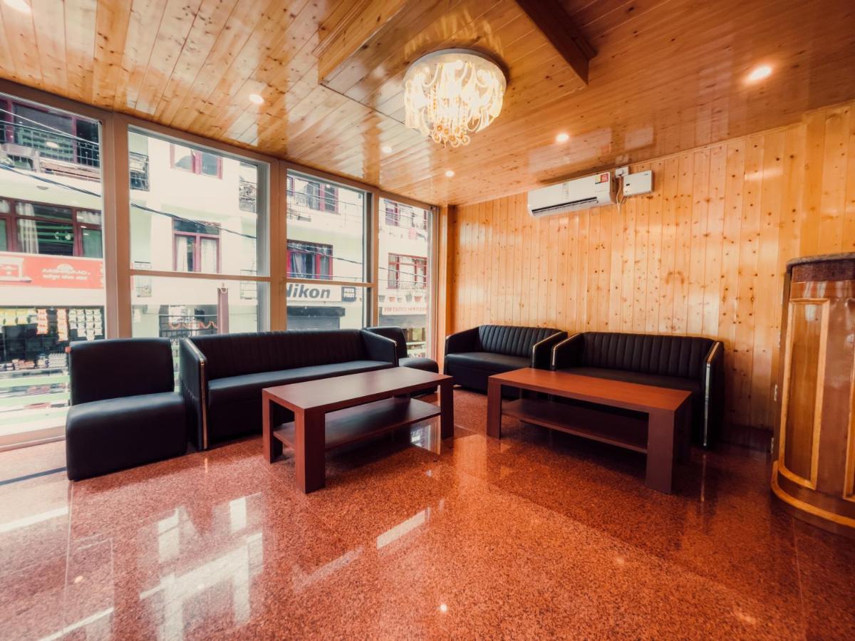 Hotel New Vistas Manāli エクステリア 写真