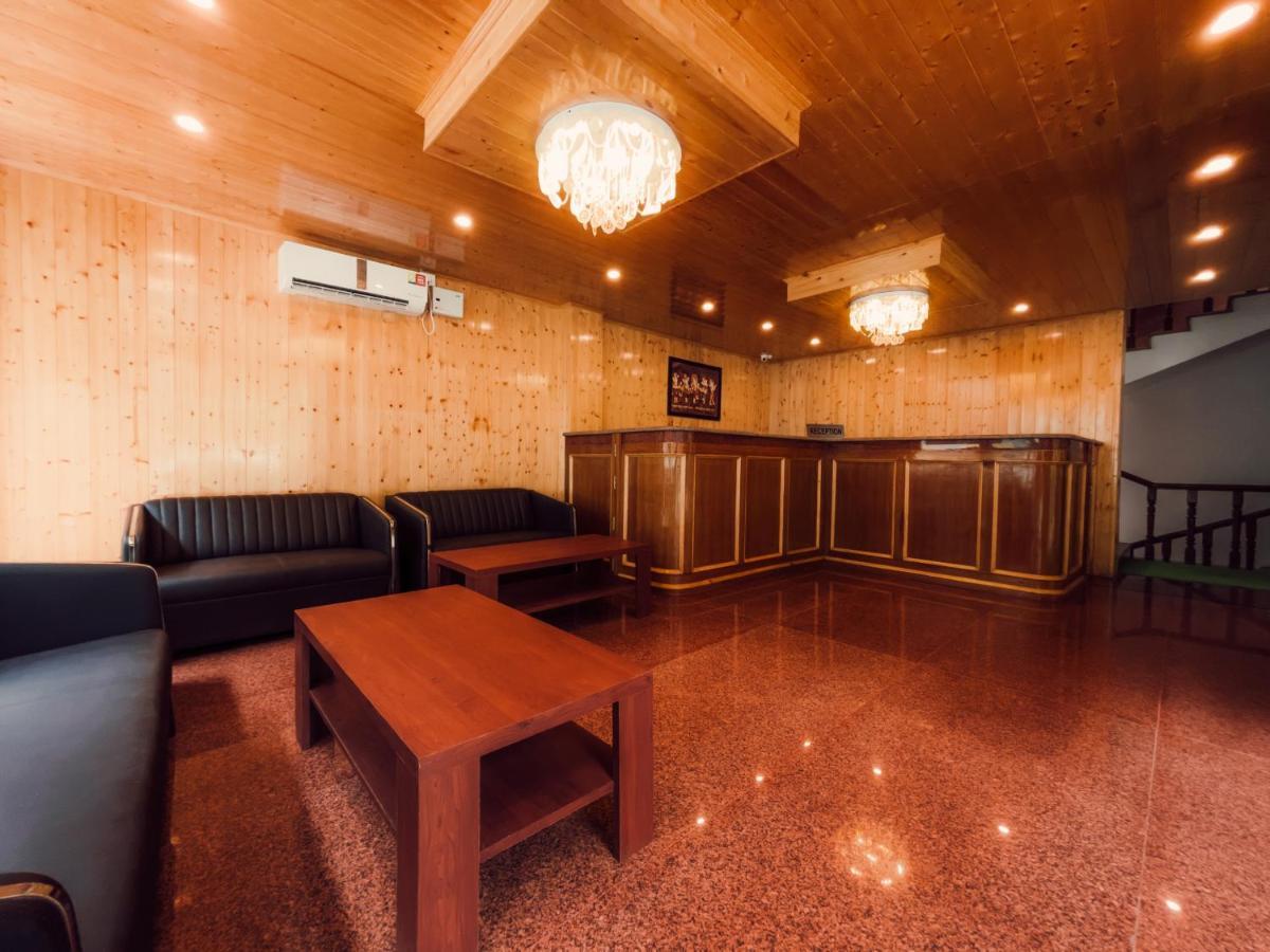Hotel New Vistas Manāli エクステリア 写真
