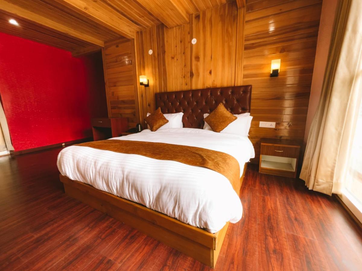 Hotel New Vistas Manāli エクステリア 写真