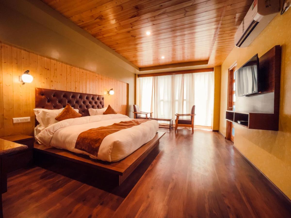 Hotel New Vistas Manāli エクステリア 写真
