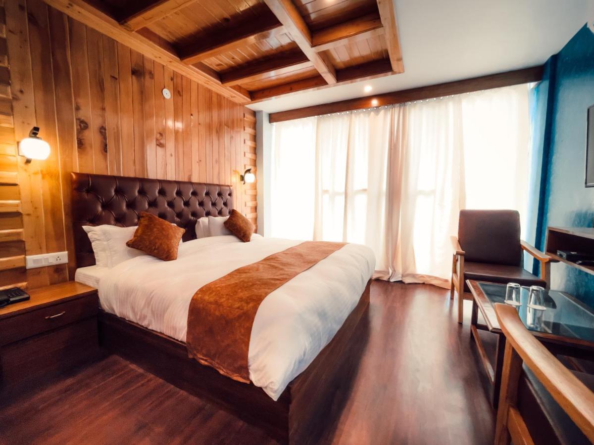 Hotel New Vistas Manāli エクステリア 写真