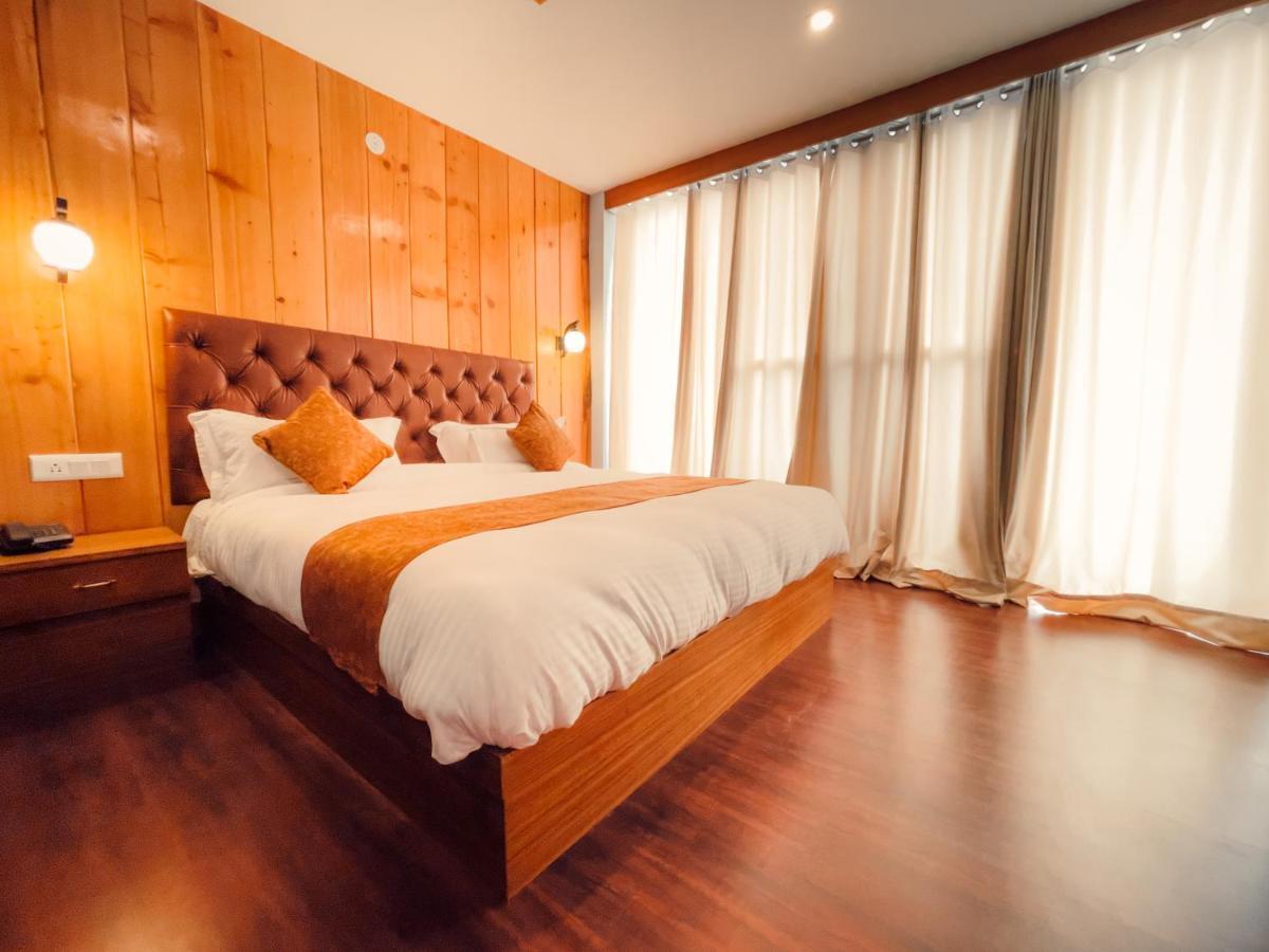 Hotel New Vistas Manāli エクステリア 写真