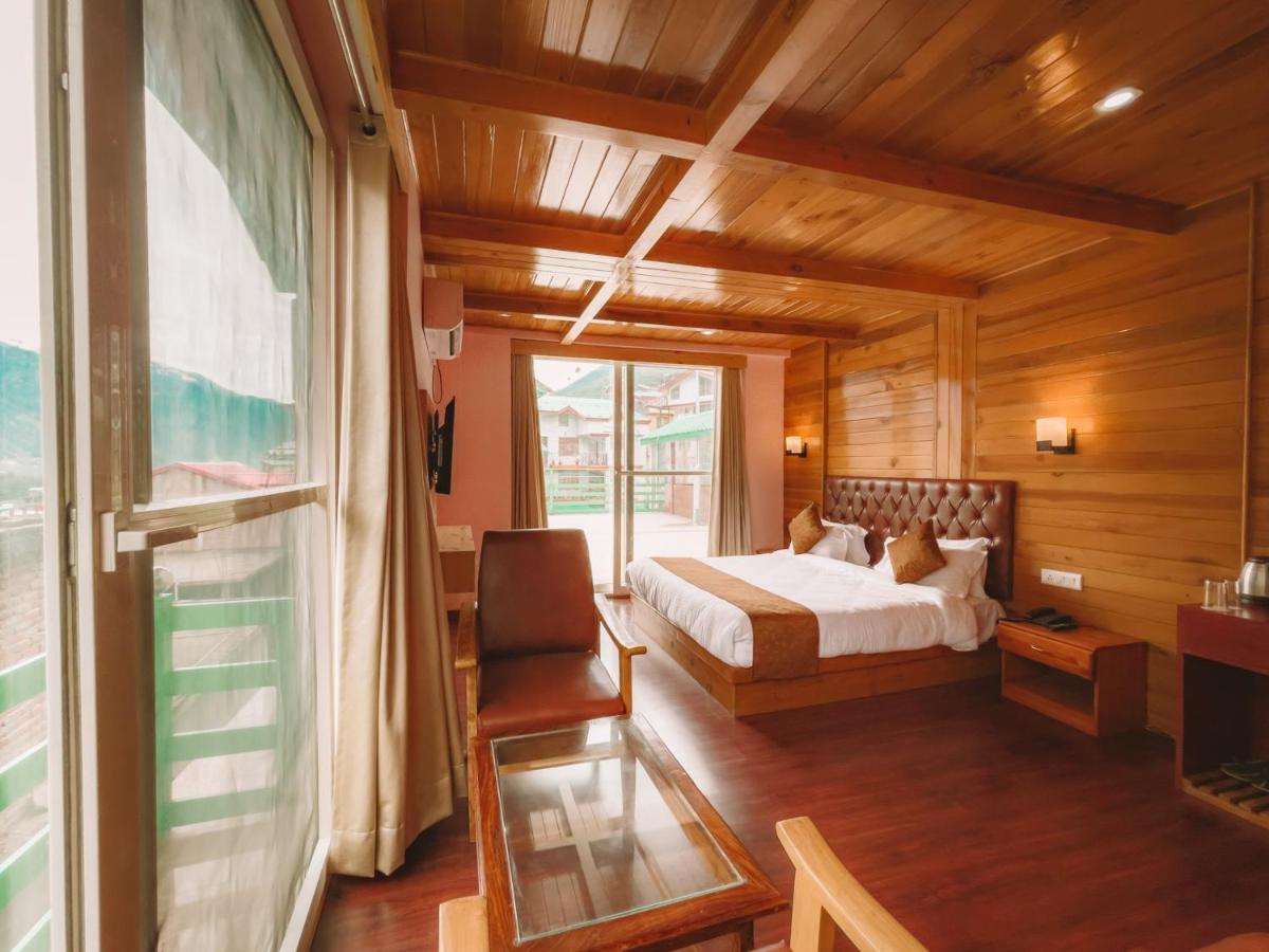 Hotel New Vistas Manāli エクステリア 写真